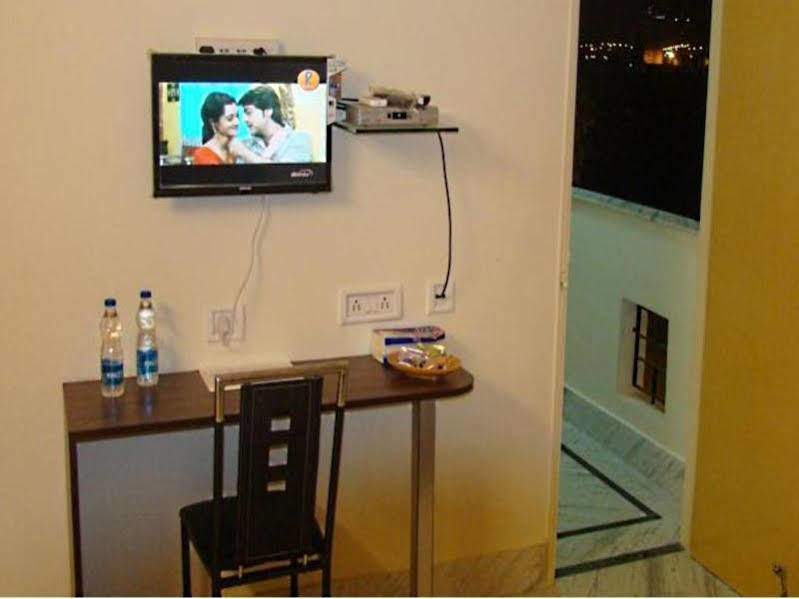 Collection O 2715 Bellanzo Hotel Kolkata Bagian luar foto