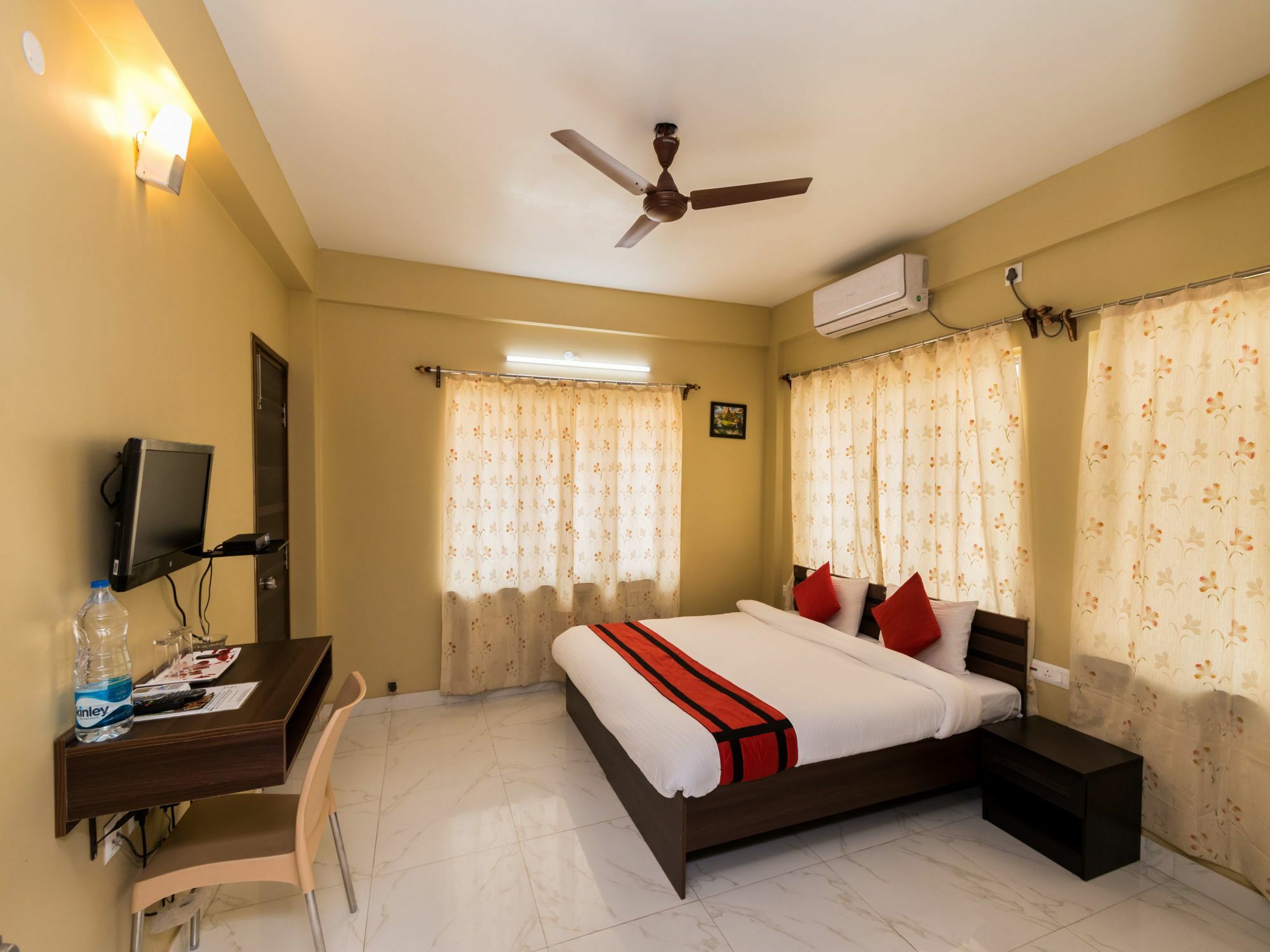 Collection O 2715 Bellanzo Hotel Kolkata Bagian luar foto